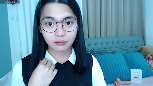 Snapshot of zhaviahale21 chatting on November 6, 7:20 am zhaviahale21 online show from November 6, 7:20 am