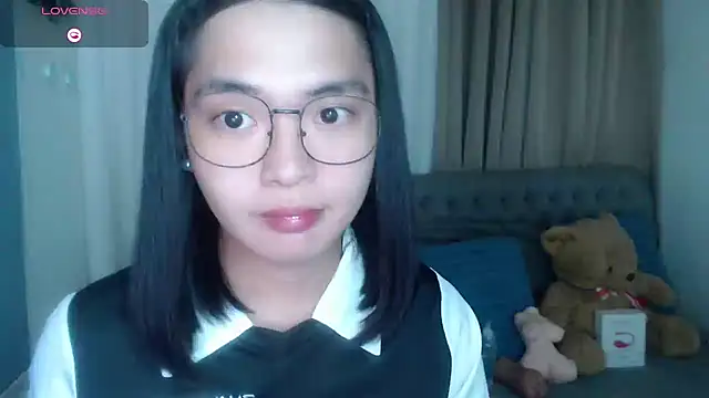 Snapshot of zhaviahale21 chatting on July 17, 8:57 pm zhaviahale21 online show from July 17, 8:57 pm