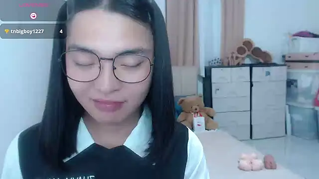 Snapshot of zhaviahale21 chatting on July 28, 2:24 pm zhaviahale21 online show from July 28, 2:24 pm