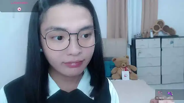 Snapshot of zhaviahale21 chatting on July 31, 3:00 pm zhaviahale21 online show from July 31, 3:00 pm