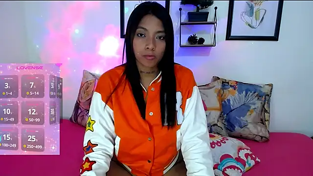 Snapshot of Amber_diamond chatting on February 14, 4:37 am Amber diamond online show from February 14, 4:37 am