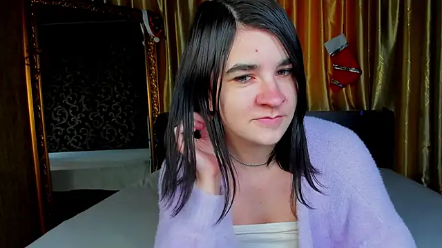  Polly Love  online show from January 19, 1:04 pm