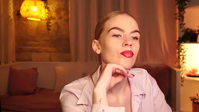 Snapshot of sn0w_barbie chatting on September 10, 8:36 am sn0w barbie online show from September 10, 8:36 am