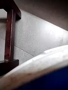 naughtykarthiktamilboy975 online show from December 24, 9:22 pm