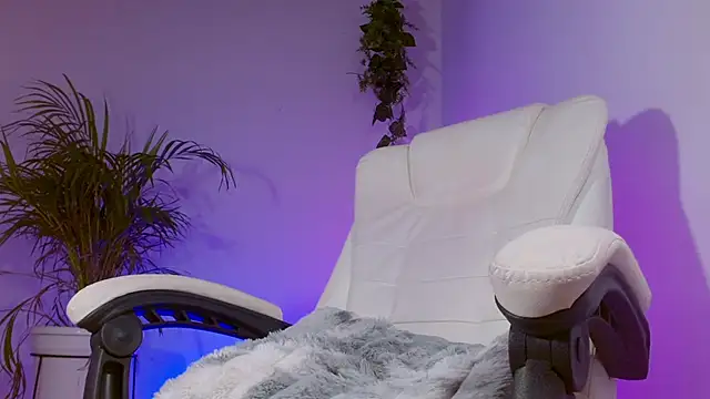 keily scot online show from December 28, 11:26 pm