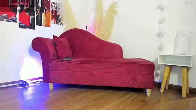 emma sexxy online show from February 13, 10:44 am