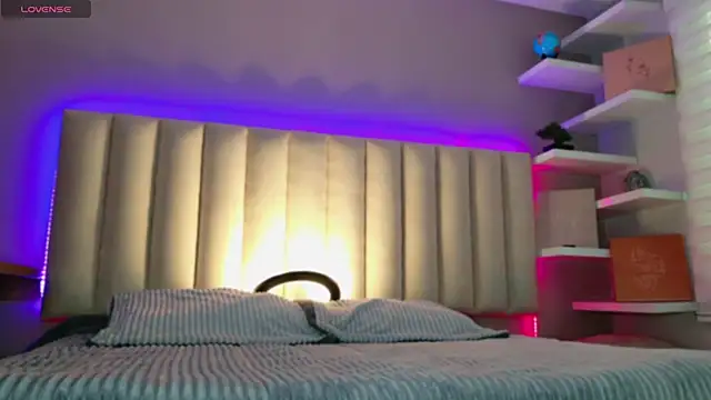 Megan mooree  online show from November 11, 12:05 pm