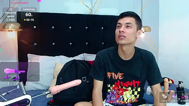 Snapshot of Oliver_king_sex chatting on January 23, 3:01 pm Oliver king sex online show from January 23, 3:01 pm