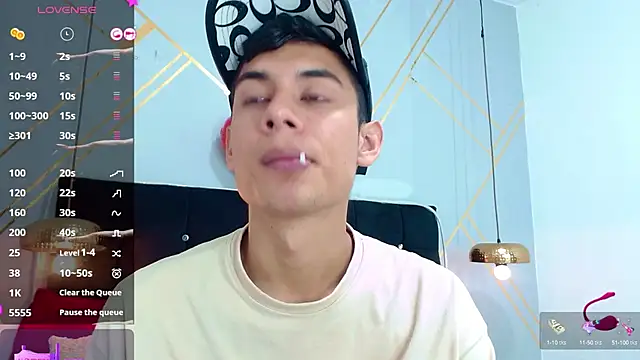 Snapshot of Oliver_king_sex chatting on March 4, 5:24 pm Oliver king sex online show from March 4, 5:24 pm