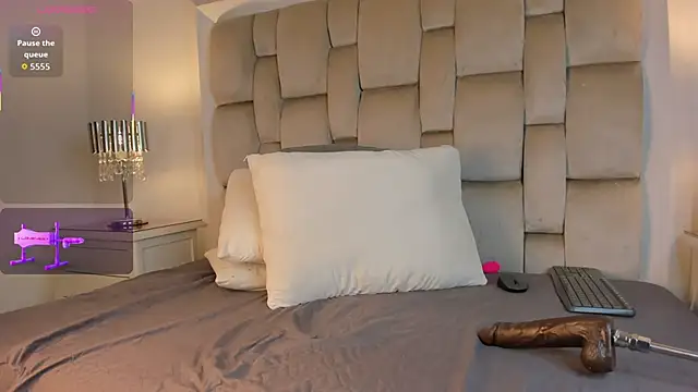 SamanthaBrown69 online show from January 12, 3:23 am