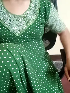 yourtamilcouple online show from February 5, 6:04 pm