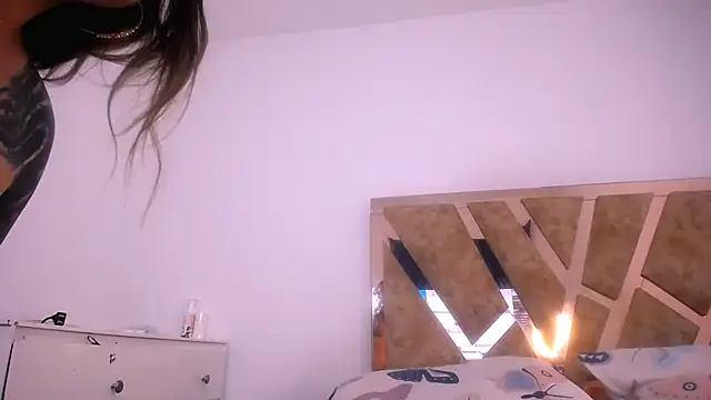 Snapshot of hannamour chatting on December 16, 11:54 pm hannamour online show from December 16, 11:54 pm