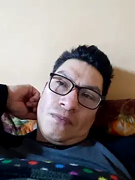 Snapshot of gioarcangel chatting on January 6, 3:42 am gioarcangel online show from January 6, 3:42 am