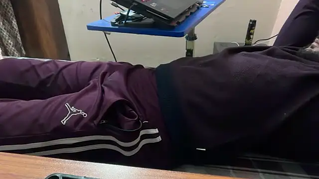 sexyboy09 online show from October 19, 7:47 pm