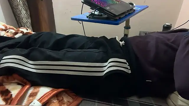 sexyboy09 online show from October 24, 6:32 am