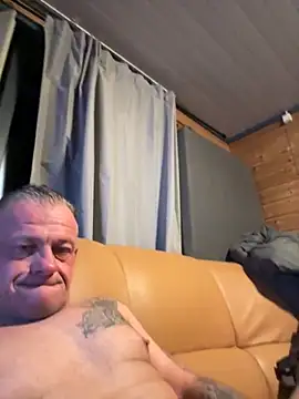 JakubW79 online show from October 20, 11:27 pm