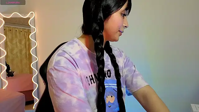 Snapshot of hina_tay chatting on November 4, 3:27 am hina tay online show from November 4, 3:27 am