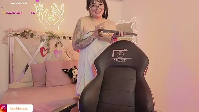 Snapshot of hina_tay chatting on January 7, 7:11 am hina tay online show from January 7, 7:11 am