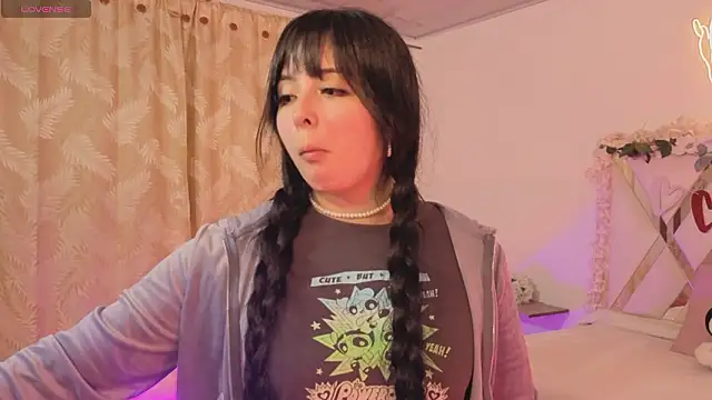 Snapshot of hina_tay chatting on February 11, 3:11 am hina tay online show from February 11, 3:11 am