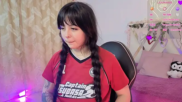 Snapshot of hina_tay chatting on February 12, 3:12 am hina tay online show from February 12, 3:12 am