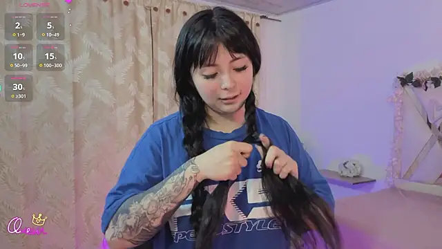 Snapshot of hina_tay chatting on February 13, 3:13 am hina tay online show from February 13, 3:13 am