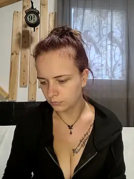 Snapshot of Lilith__Mystery chatting on October 17, 8:28 am Lilith Mystery online show from October 17, 8:28 am