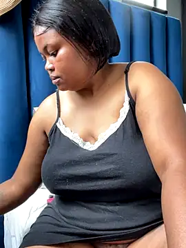 Curveysinaa online show from November 12, 7:20 am