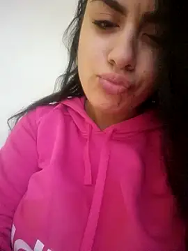 ElyzaIbarra online show from February 6, 5:25 am