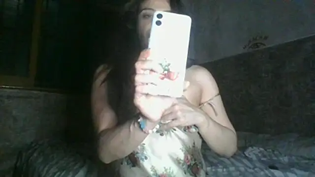 Snapshot of Lilith199 chatting on February 2, 3:27 am Lilith199 online show from February 2, 3:27 am