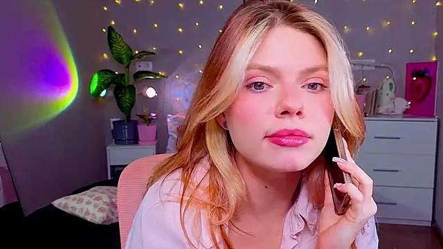 Red  Candy online show from April 16, 5:14 pm