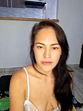 Snapshot of Sara_P10 chatting on January 19, 10:17 pm Sara P10 online show from January 19, 10:17 pm