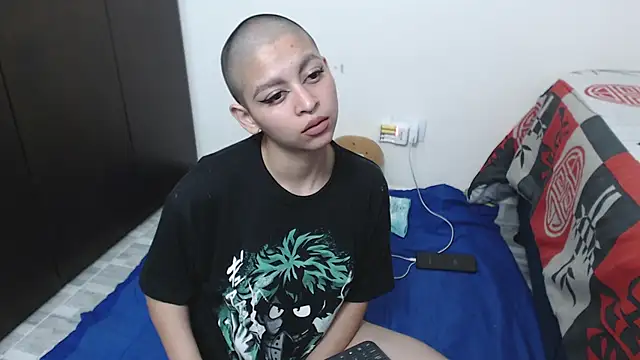 Bitsy Messy online show from December 12, 2:04 am