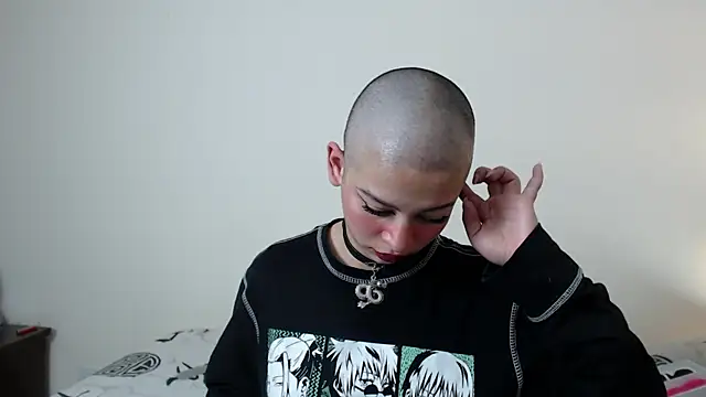 Bitsy Messy online show from December 19, 9:18 am