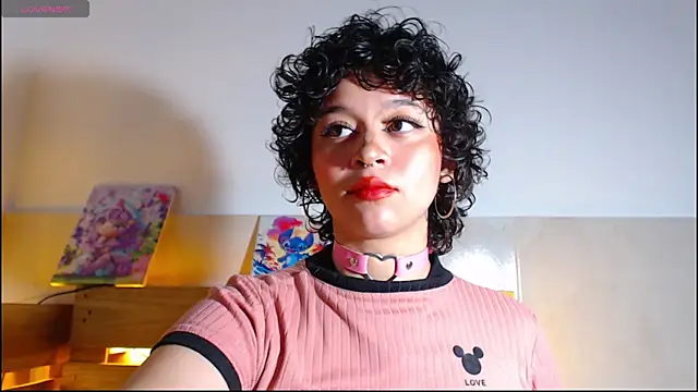 Bitsy Messy online show from January 15, 1:32 am