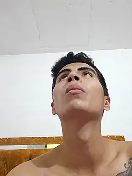 Snapshot of Velk_hot chatting on December 21, 9:15 pm Velk hot online show from December 21, 9:15 pm