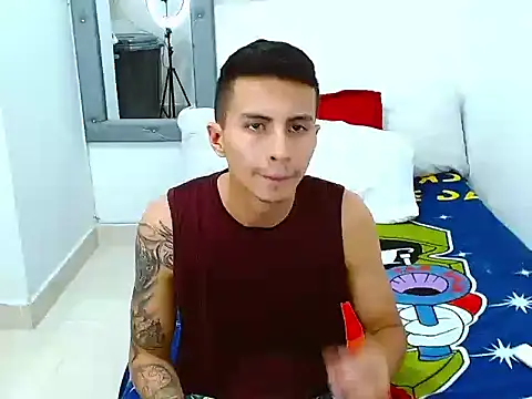 Snapshot of Velk_hot chatting on November 10, 8:19 pm Velk hot online show from November 10, 8:19 pm