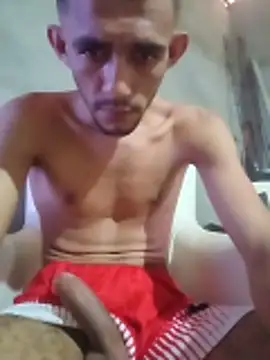 Snapshot of Treloso21 chatting on February 26, 12:15 pm Treloso21 online show from February 26, 12:15 pm