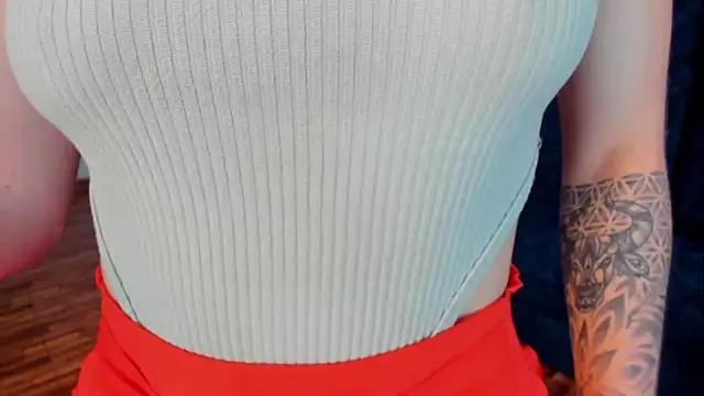 Snapshot of fulfill_fantasies1 chatting on October 9, 12:25 pm fulfill fantasies1 online show from October 9, 12:25 pm