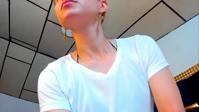 Snapshot of fulfill_fantasies1 chatting on October 10, 12:48 pm fulfill fantasies1 online show from October 10, 12:48 pm