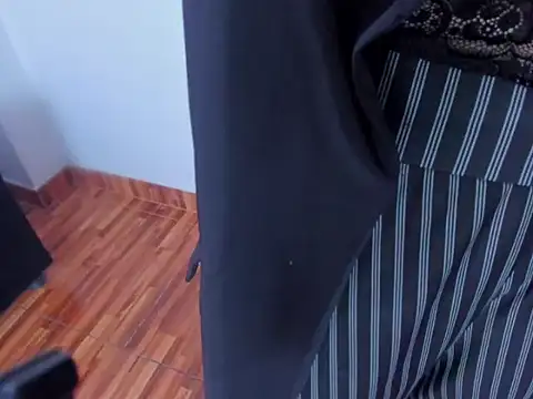 Snapshot of fulfill_fantasies1 chatting on October 21, 12:50 pm fulfill fantasies1 online show from October 21, 12:50 pm