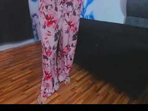 Snapshot of fulfill_fantasies1 chatting on November 10, 12:26 pm fulfill fantasies1 online show from November 10, 12:26 pm