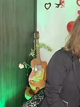 Liloo8923 online show from February 16, 2:51 am