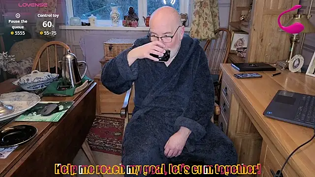 Adamdaddybear online show from January 10, 8:05 am