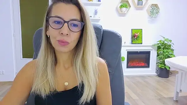 SukyGirl online show from October 7, 7:27 am