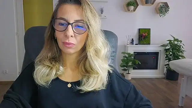 SukyGirl online show from October 21, 7:42 am