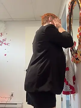 Sweetleeahxx online show from October 14, 1:23 pm