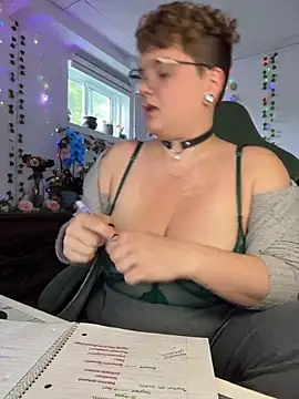 Sweetleeahxx online show from June 6, 11:37 am