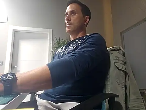 Lucas   81 online show from October 27, 7:29 pm