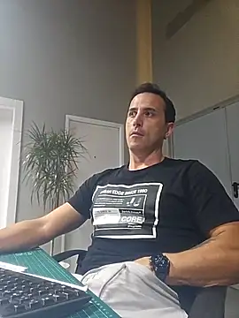 Lucas   81 online show from November 12, 7:35 pm