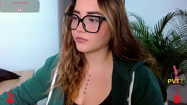 Lucia star   online show from April 13, 6:02 pm